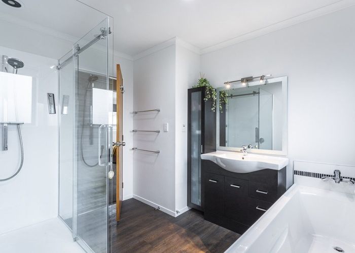  at 2/15 Riverside Drive, Waiwhetu, Lower Hutt