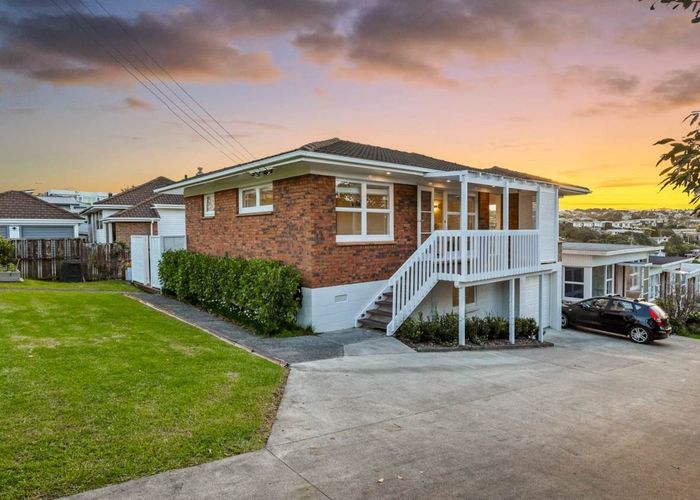  at 1/7 Newhaven Terrace, Mairangi Bay, Auckland