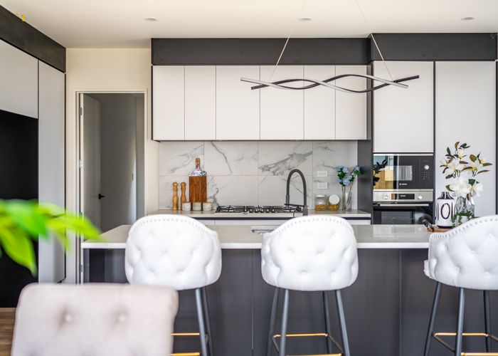 at 21 Henriette Place, Totara Park, Auckland