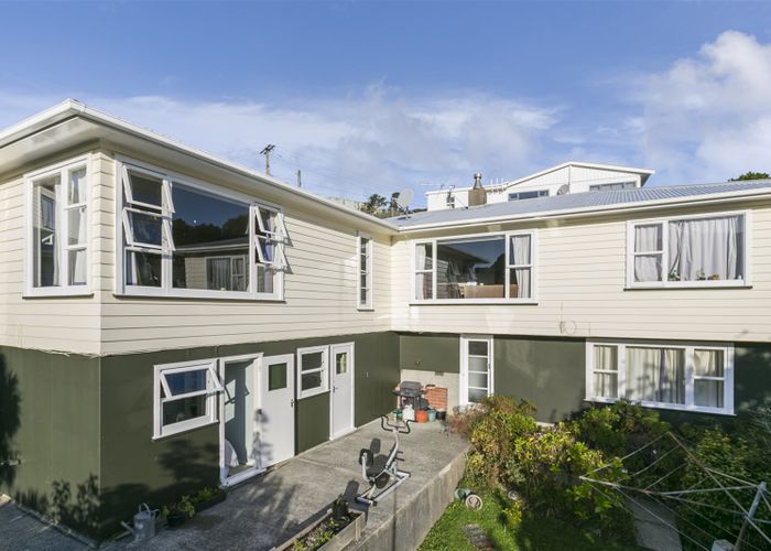  at 18 Norwich Street, Wadestown, Wellington
