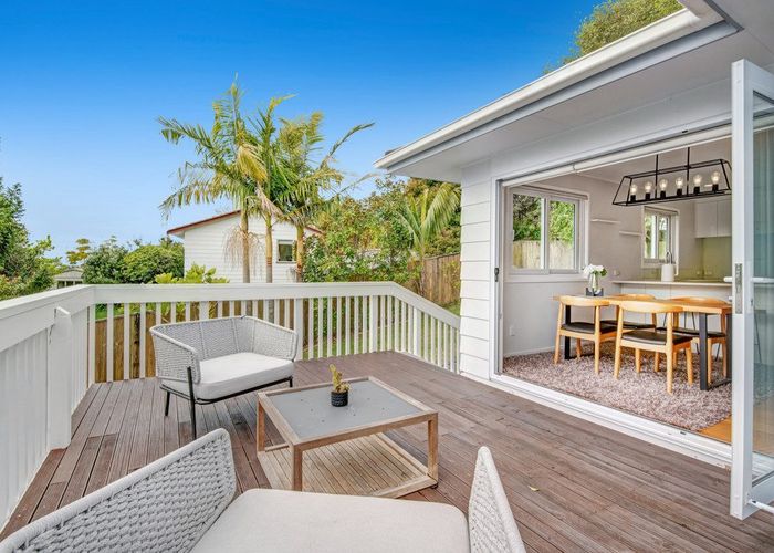  at 14 Theban Place, Totara Vale, Auckland