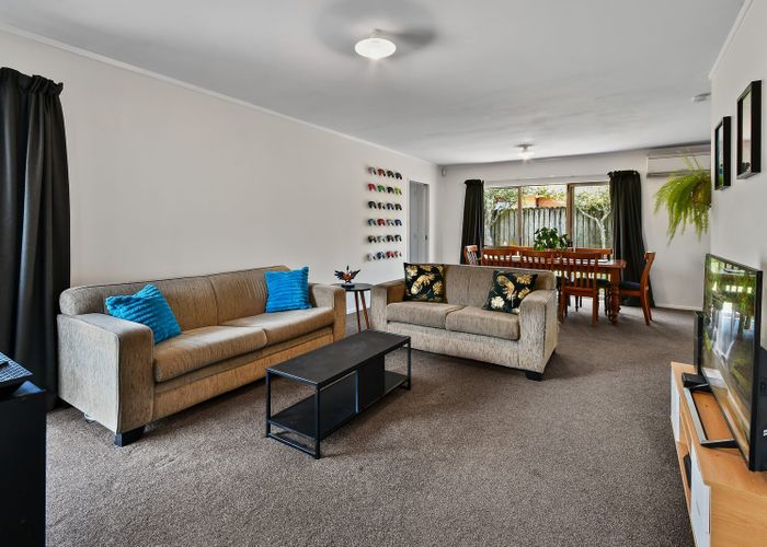  at 21 Tonson Place, Weymouth, Manukau City, Auckland