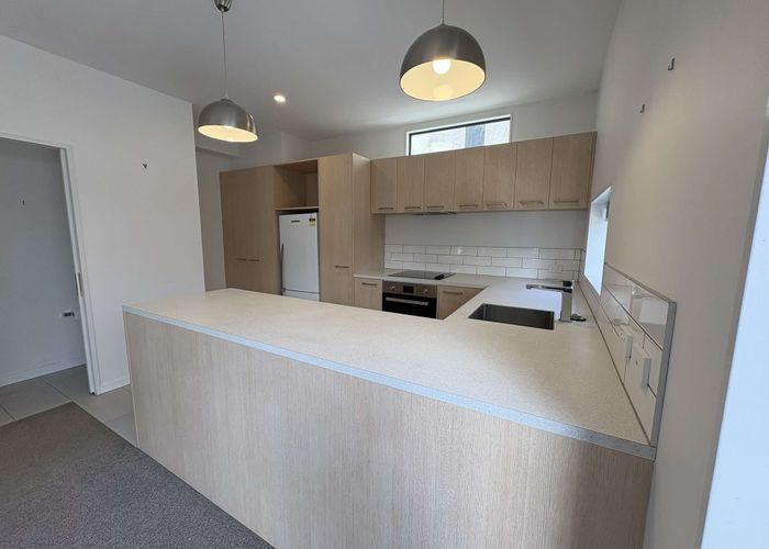  at 8/7 Handyside Street, Tawa, Wellington