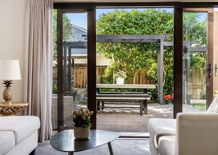  at 2/13 Waiatarua Road, Remuera, Auckland City, Auckland