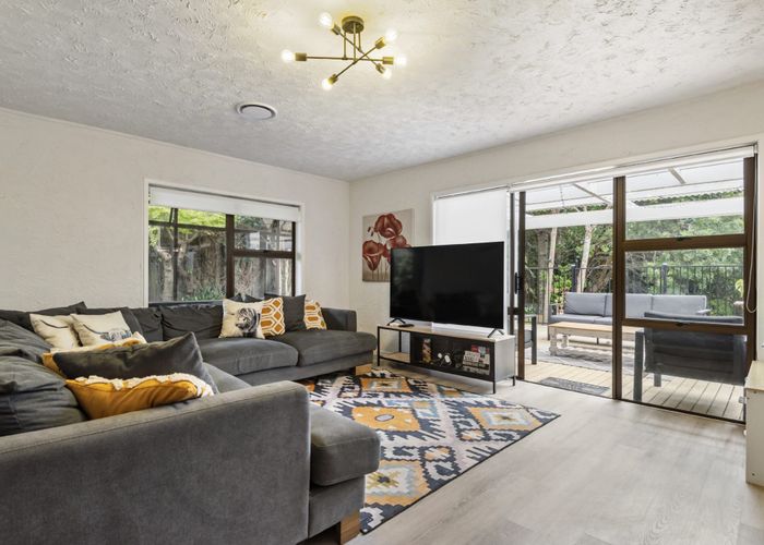  at 10 Portsea Place, Chatswood, North Shore City, Auckland