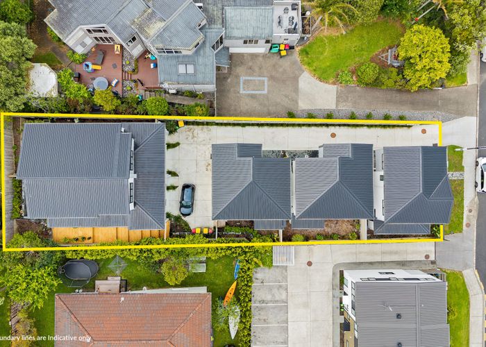  at 33A-E Garadice Road, Rothesay Bay, North Shore City, Auckland