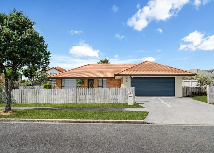  at 15 Frank Bunce Grove, Flat Bush, Auckland