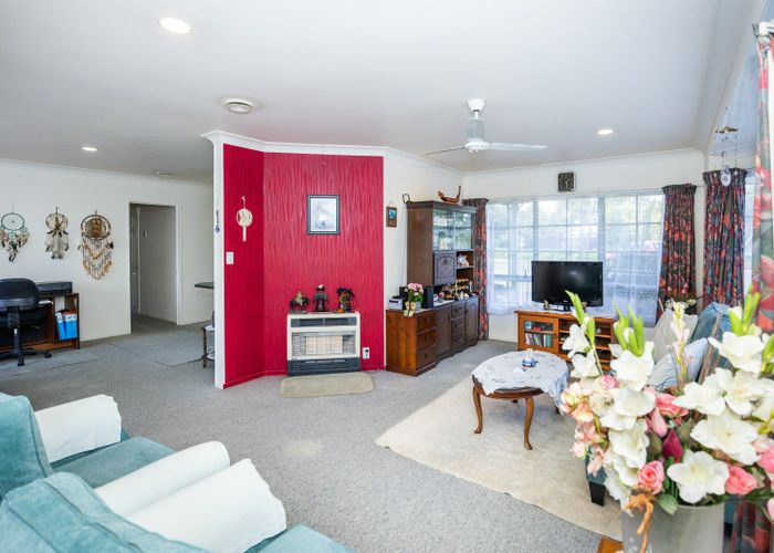  at 1184 River Road, Flagstaff, Hamilton