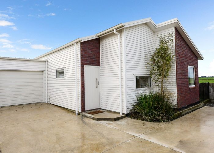  at 4/209 Tuhikaramea Road, Dinsdale, Hamilton