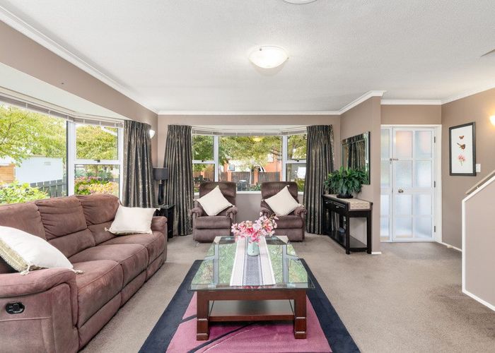  at 2a Woodlau Rise, Cashmere, Christchurch City, Canterbury