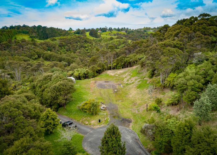  at 100 Grassmere Road, Henderson Valley, Auckland