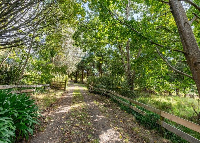  at 8 Shadbolts Road, Pigeon Bay, Banks Peninsula, Canterbury