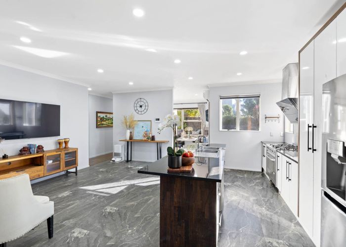  at 15 Cherrywood Crescent, Northpark, Manukau City, Auckland