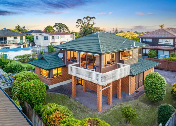  at 2/196 Bucklands Beach Road, Bucklands Beach, Auckland