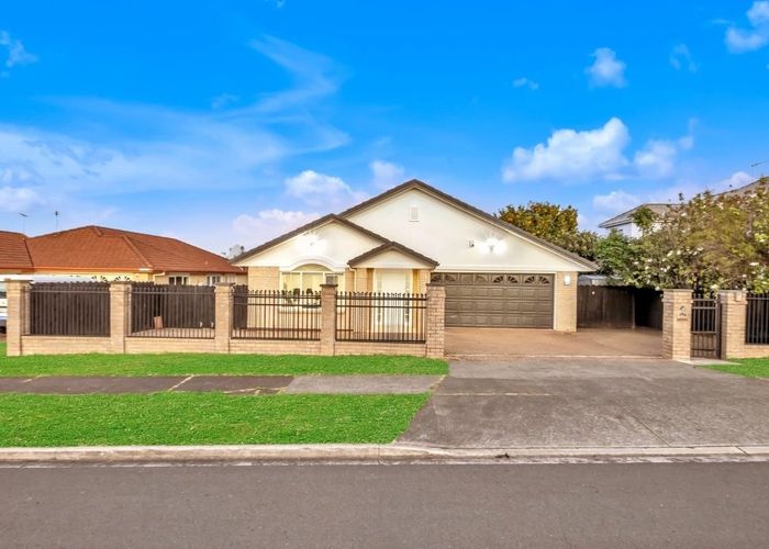  at 196 Botany Road, Botany Downs, Auckland