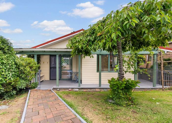  at 13 Longview Rise, Massey, Waitakere City, Auckland