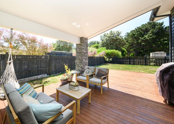  at 28 Sandown Avenue, Himatangi Beach