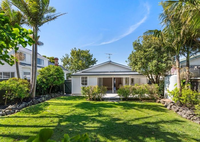  at 104 Peary Road, Mount Eden, Auckland City, Auckland