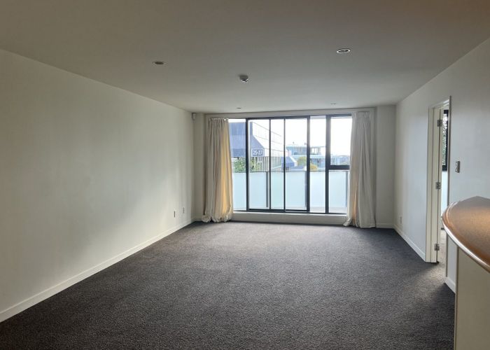  at 4/8 Basque Road, Eden Terrace, Auckland City, Auckland