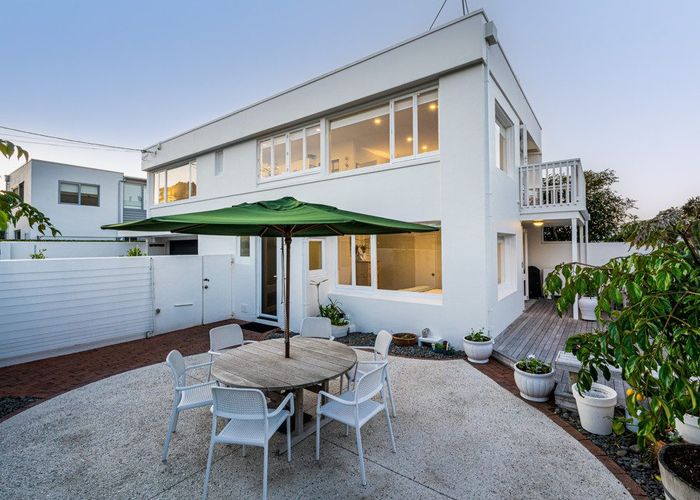  at 4/26 Sanders Avenue, Takapuna, Auckland