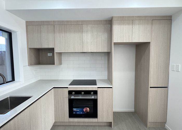  at 19 Yeoman Place, Howick, Manukau City, Auckland