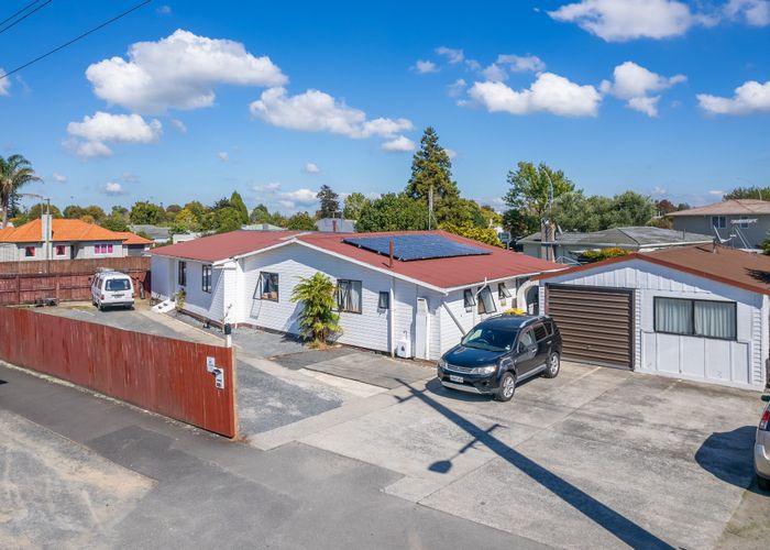  at 281 Dey Street, Hamilton East, Hamilton