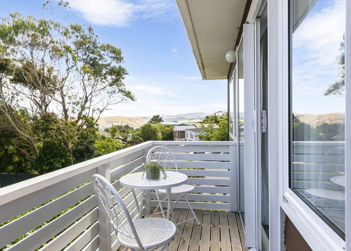  at 1/15 Bloomsbury Grove, Newlands, Wellington