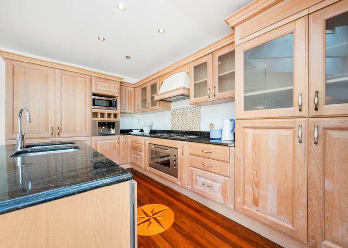  at 62 Mountain Road, Epsom, Auckland