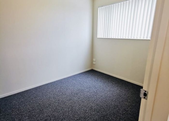  at 13/242 Great North Road, Henderson, Waitakere City, Auckland