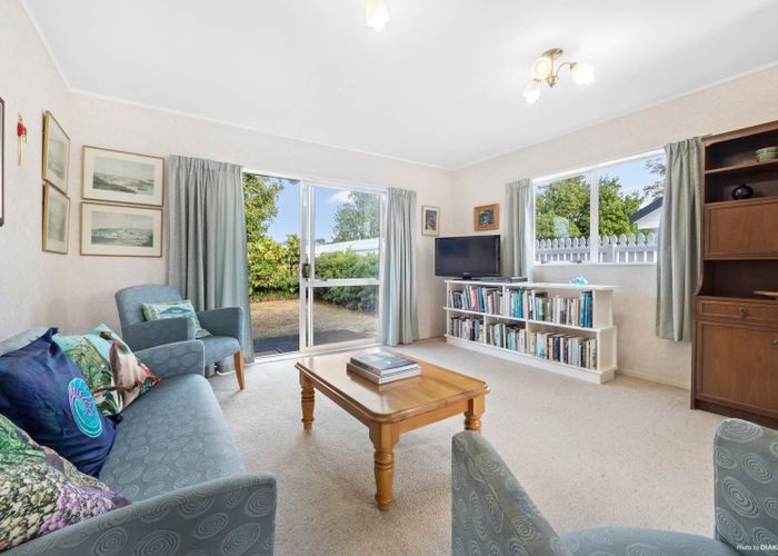  at 1/43 Holly Street, Avondale, Auckland