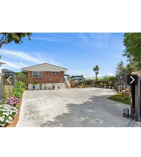  at 20A Kaipatiki Road, Glenfield, North Shore City, Auckland