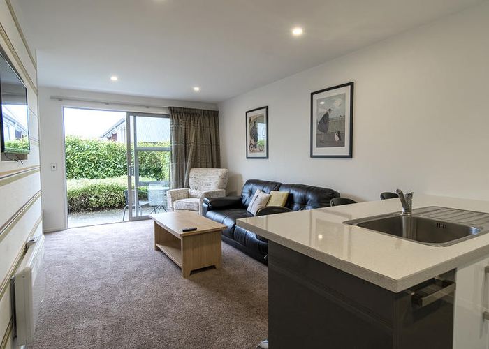  at 2/7 Union Street, North Dunedin, Dunedin