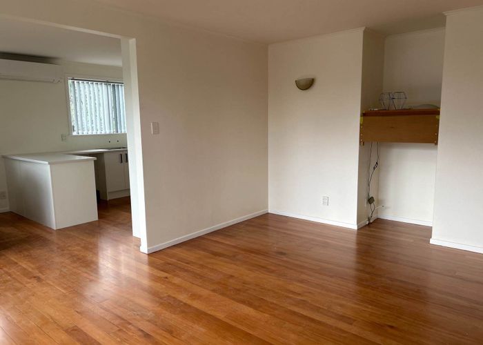  at 17 Clinton Avenue, Te Atatu Peninsula, Waitakere City, Auckland
