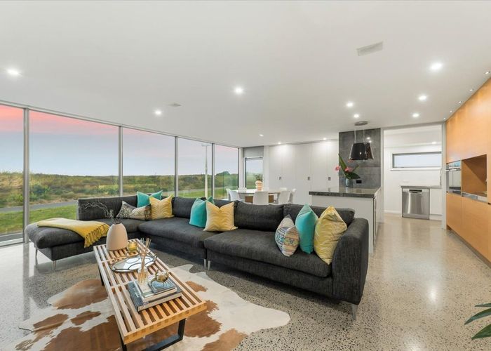  at 804 Papamoa Beach Road, Papamoa Beach, Tauranga, Bay Of Plenty