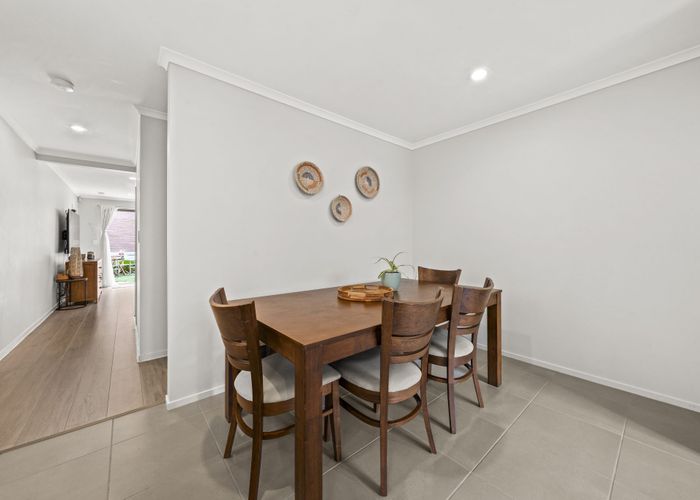  at 9 Akeake Lane, Manurewa, Manukau City, Auckland