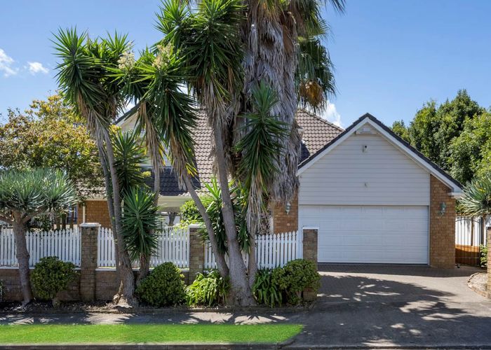  at 2/208 Bucklands Beach Road, Bucklands Beach, Auckland