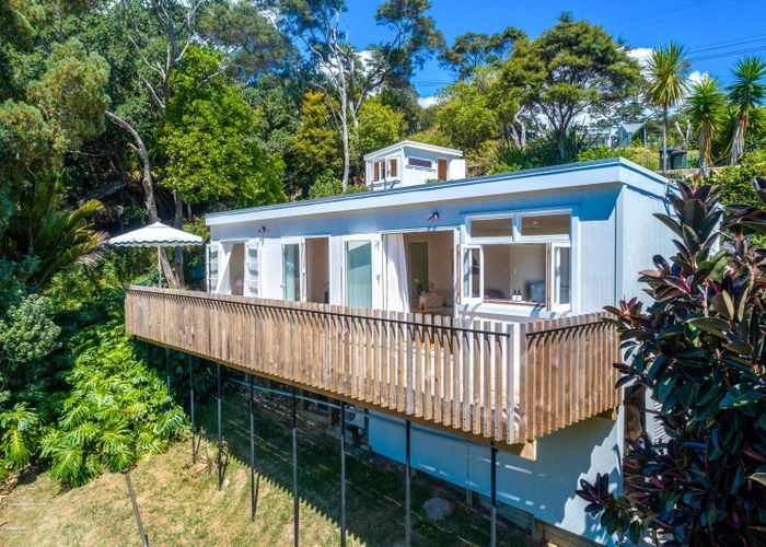  at 31 Victoria Road South, Onetangi, Waiheke Island, Auckland