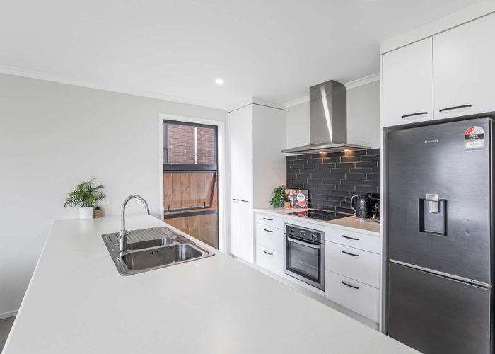  at 5 Roslyn Farm Street, Ramarama, Drury