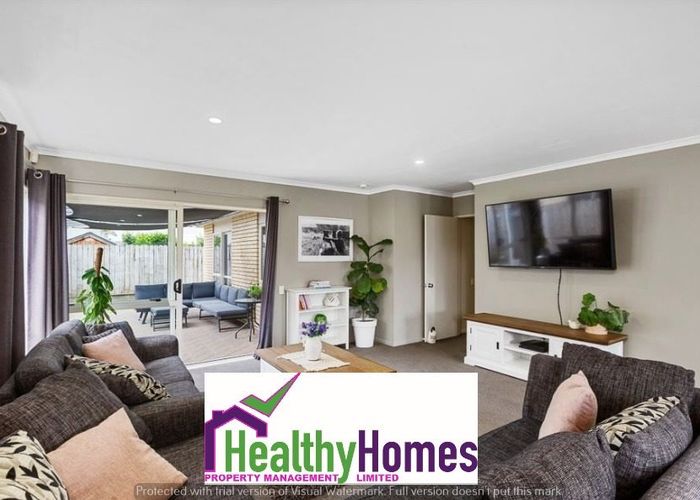  at 10 Peachstone Lane, Henderson, Waitakere City, Auckland