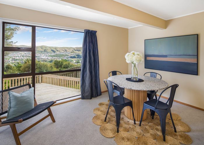  at 2/3 Mandeville Crescent, Grenada Village, Wellington