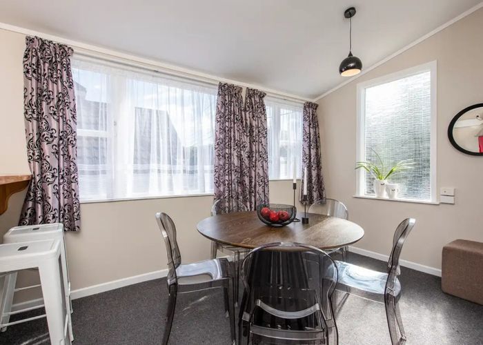  at 296 Karori Road, Karori, Wellington, Wellington