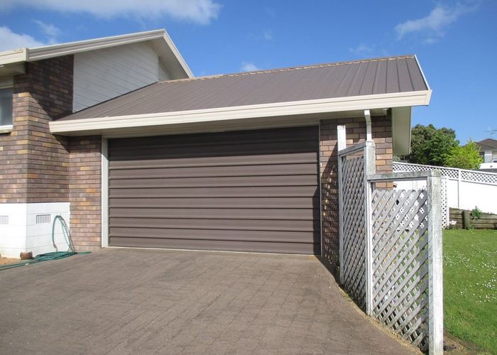  at 17 Prospect Place, Western Heights, Hamilton
