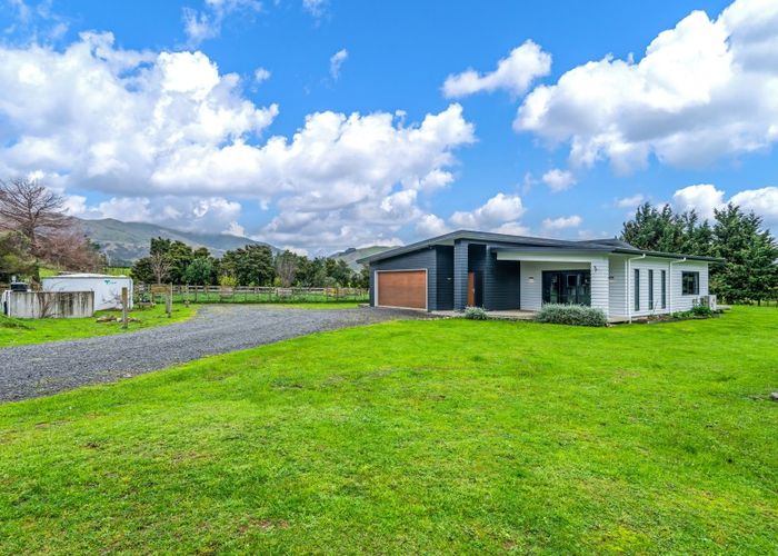  at 32 Tokomaru East Road, Tokomaru
