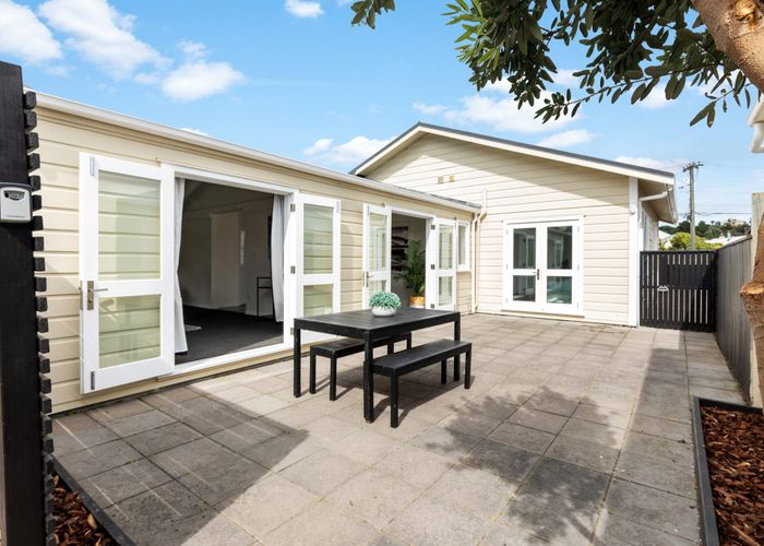  at 64 Ellesmere Avenue, Miramar, Wellington
