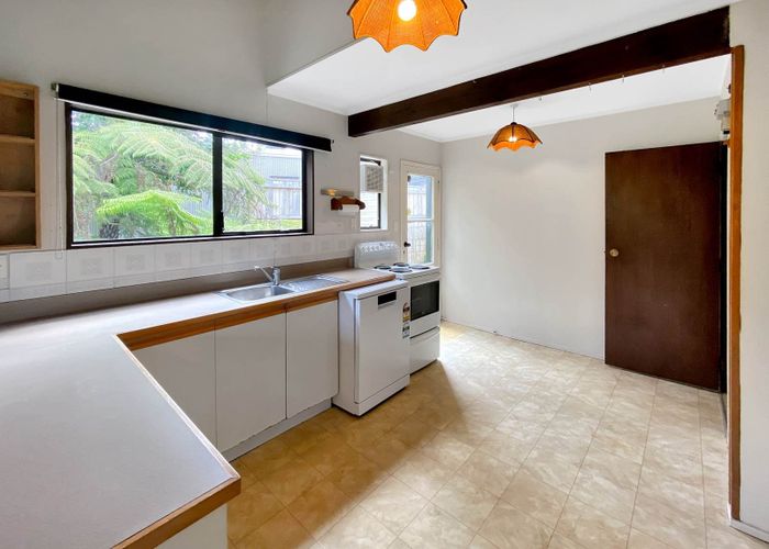  at 5 Trelawny Place, Hillcrest, North Shore City, Auckland