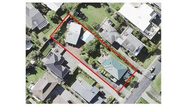  at 2/17 Kiteroa Terrace, Rothesay Bay, Auckland