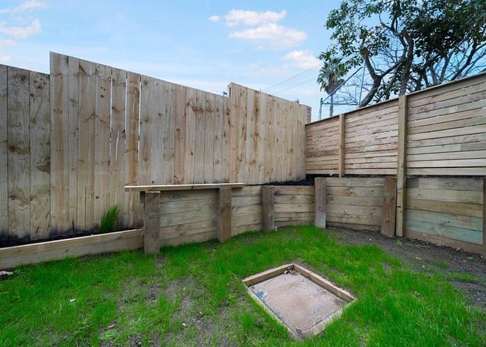  at 8/1 Waters Place, New Lynn, Waitakere City, Auckland