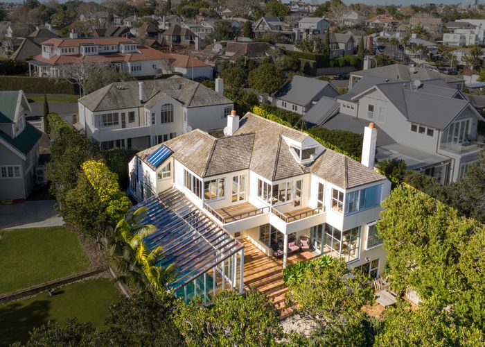  at 27 Burwood Crescent, Remuera, Auckland