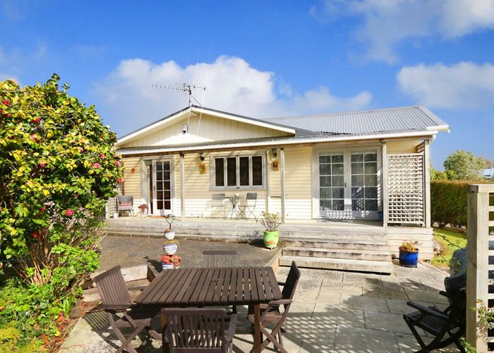 Free property data for 42 Long Melford Road, Awapuni, Palmerston North homes.co.nz