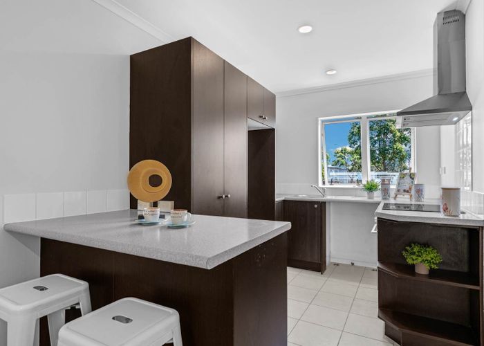  at 12 Brashier Circle, Sunnyvale, Waitakere City, Auckland